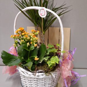 Cesta de mimbre blanca