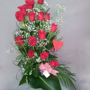 Centro de rosas en cascada