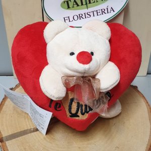 Oso atravesando corazón