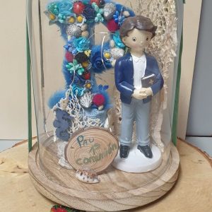 Urna con la inicial comunión